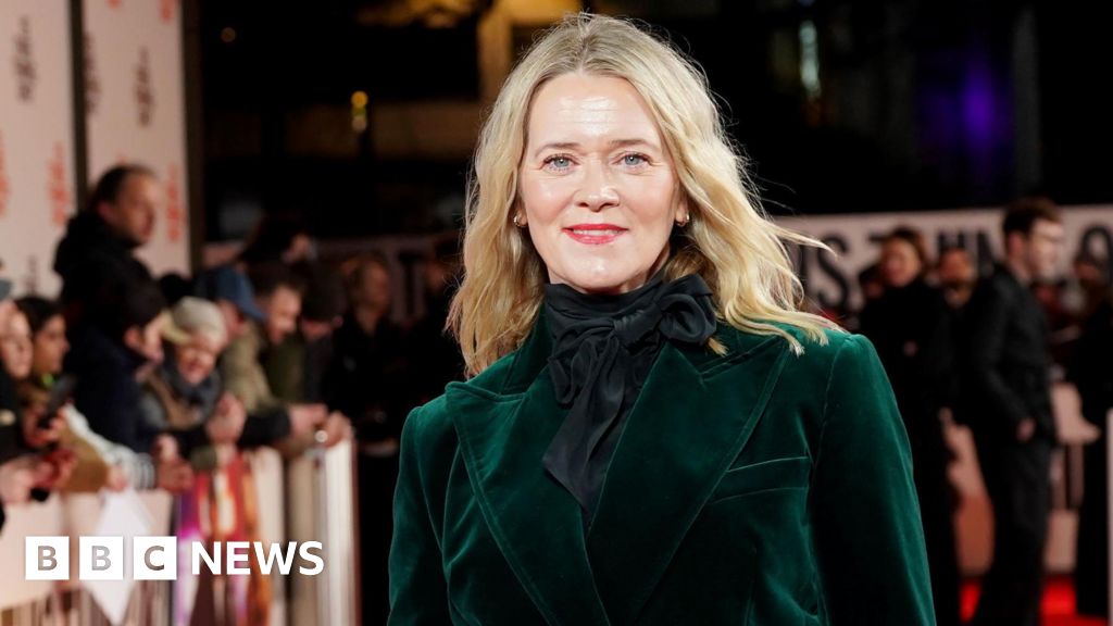 Edith Bowman says stolen suitcase containing granddad's ashes found empty