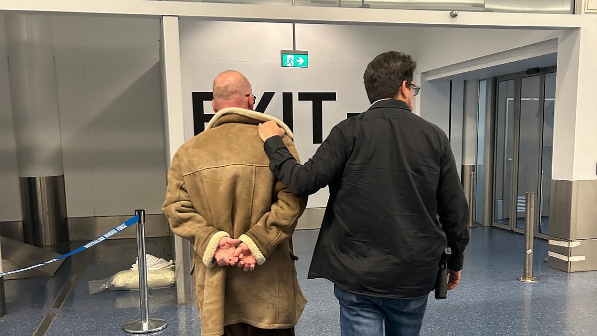 Shocking discovery as Australian man arrested at Sydney Airport and dragged to jail while trying to get home