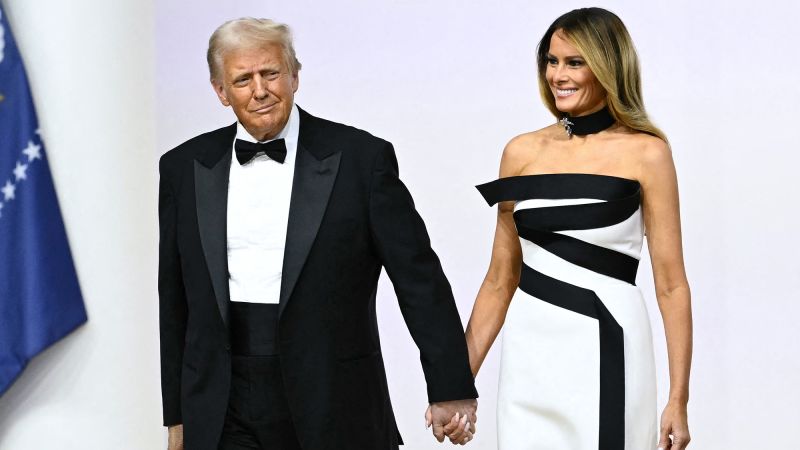 Melania Trump donates inaugural gown to Smithsonian