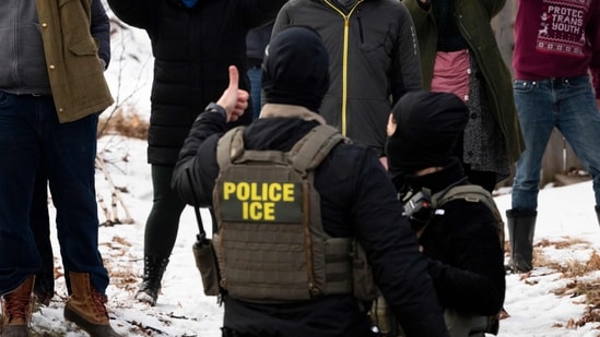 Minnesota: Off-duty ICE officers hailed for saving 4-y/o boy from drowning in pool, ‘If our agents had not been there…’