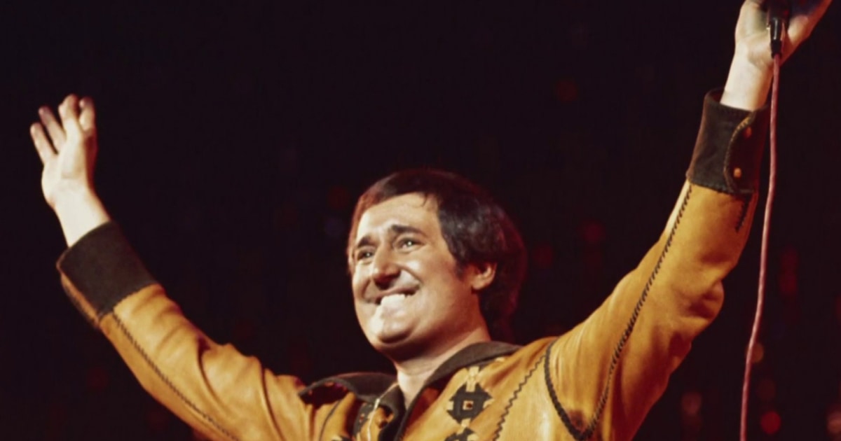 Remembering music legend Neil Sedaka