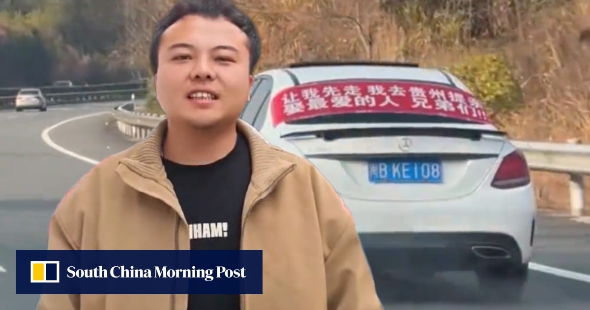Chinese man drives 900km for marriage proposal, hangs banner asking fellow drivers to make way