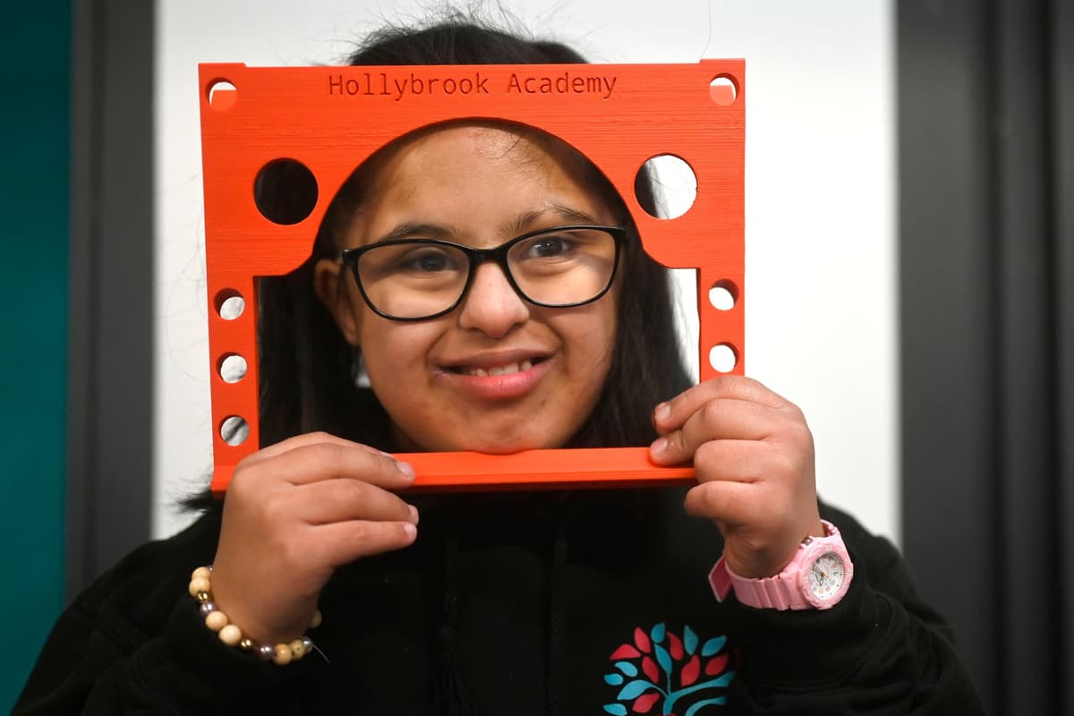 Glasgow rolls out of 61,000 new iPads as council promises enhanced safety settings to protect pupils