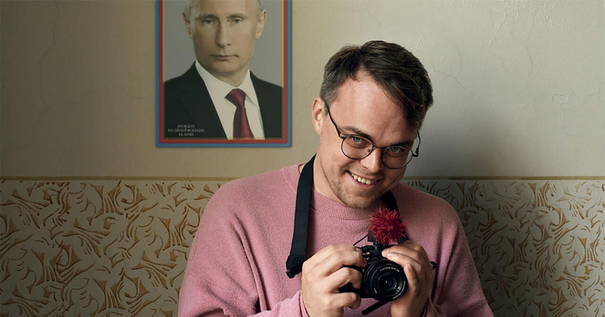 "Mr. Nobody Against Putin": How one Russian teacher confronted Kremlin propaganda