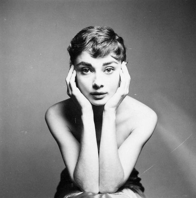 Audrey Hepburn, 1954