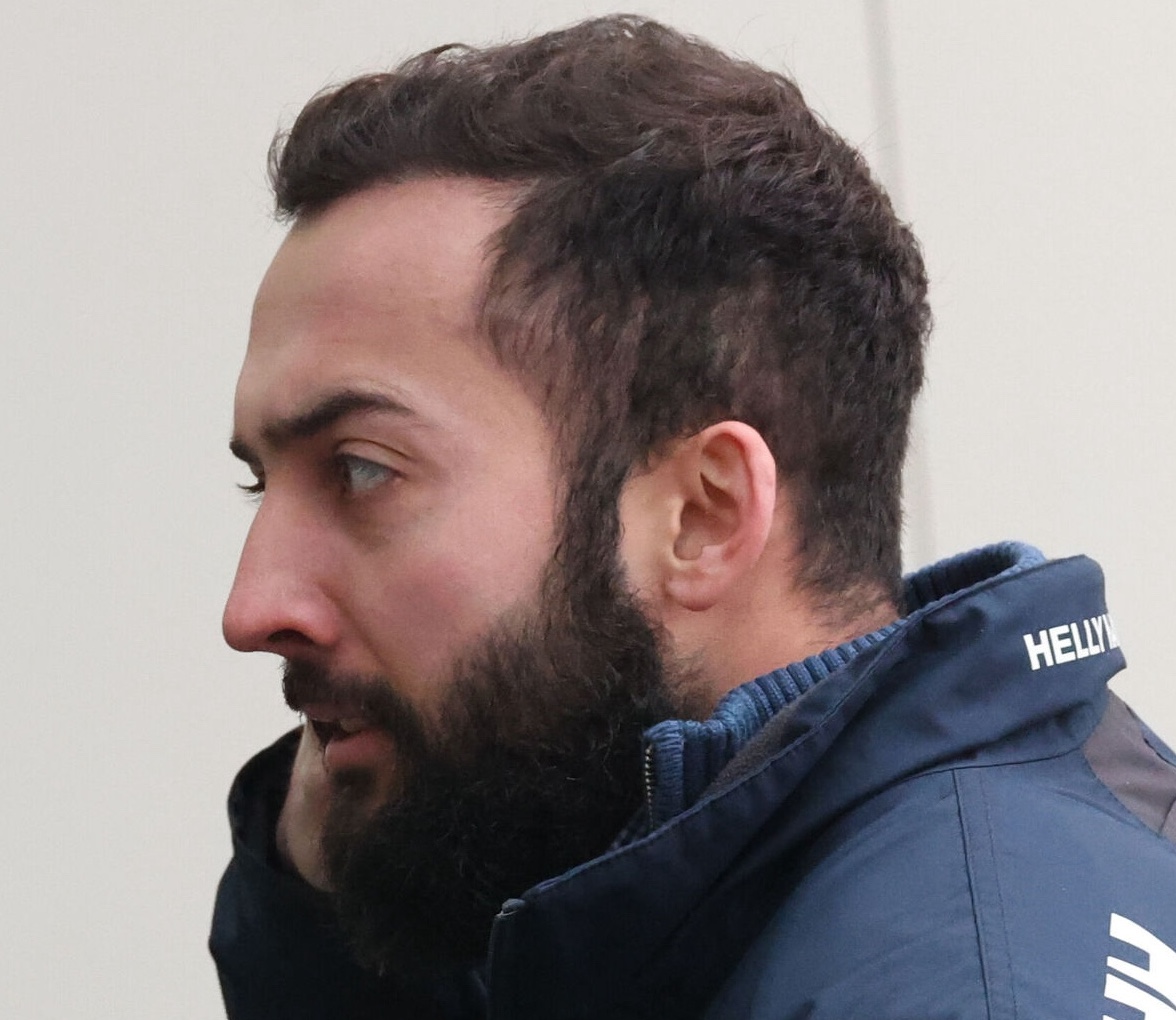 Gun-runner who sold assault weapons to criminal gangs will have cash returned to him