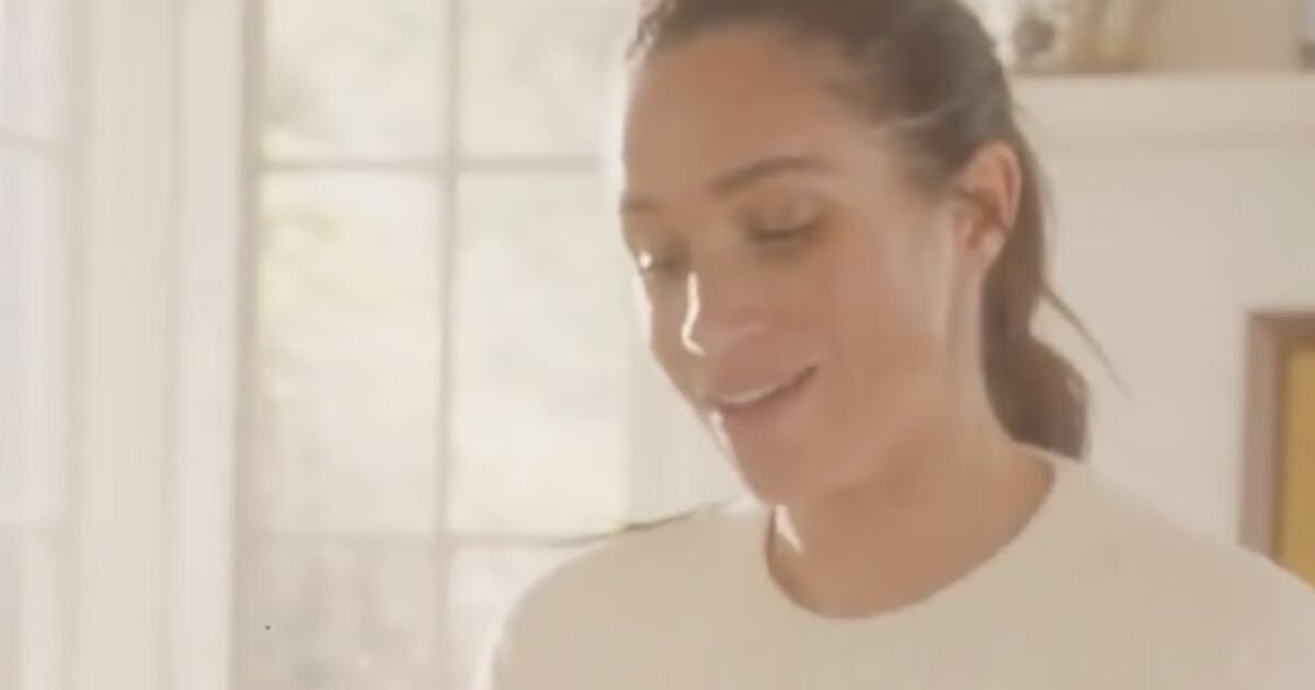 This jumper looks so much like Meghan Markle's and it's perfect for spring