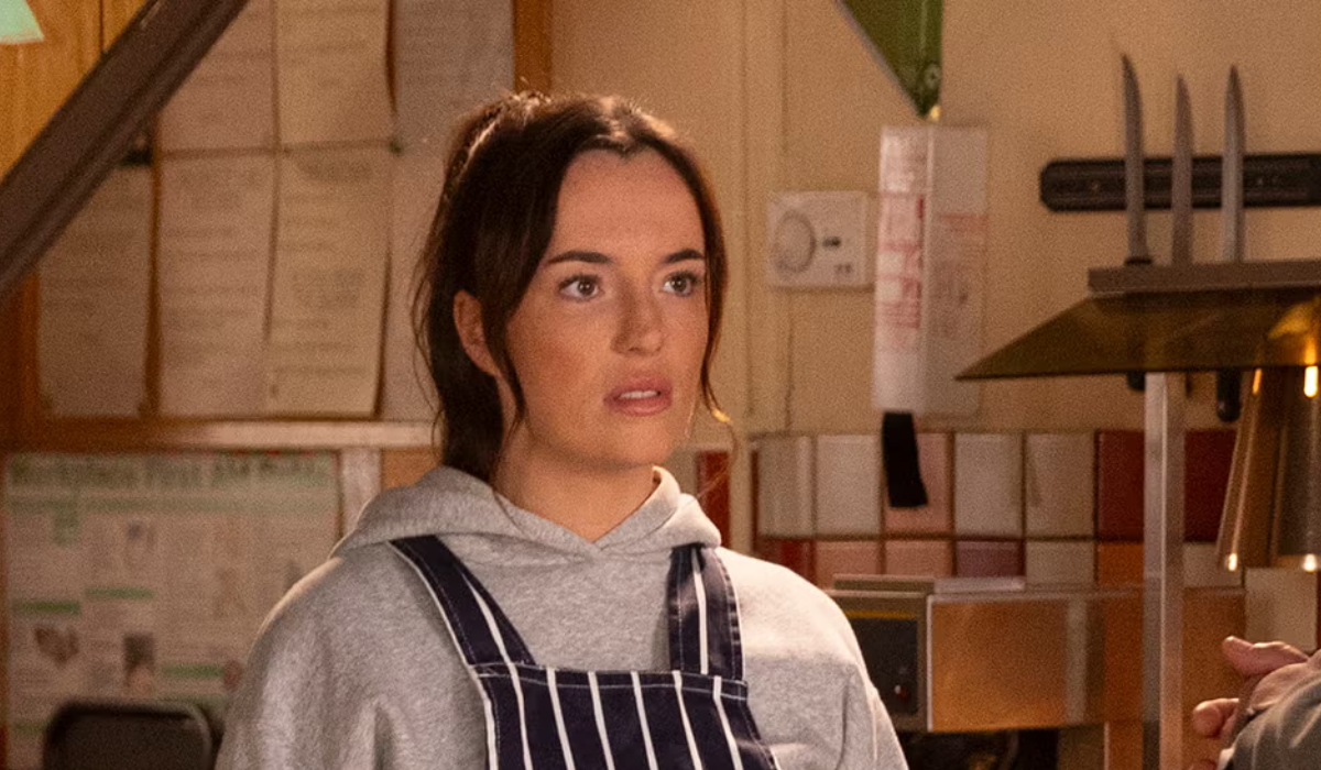 “SHE CAN’T BE TRUSTED!” Coronation Street Fans Are SHOCKED As Jodie Gets Close To Baby Connie!