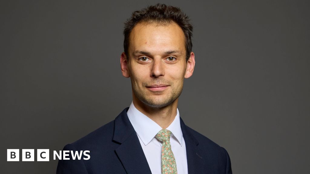 'I was naive,' says minister who quit over Labour Together claims