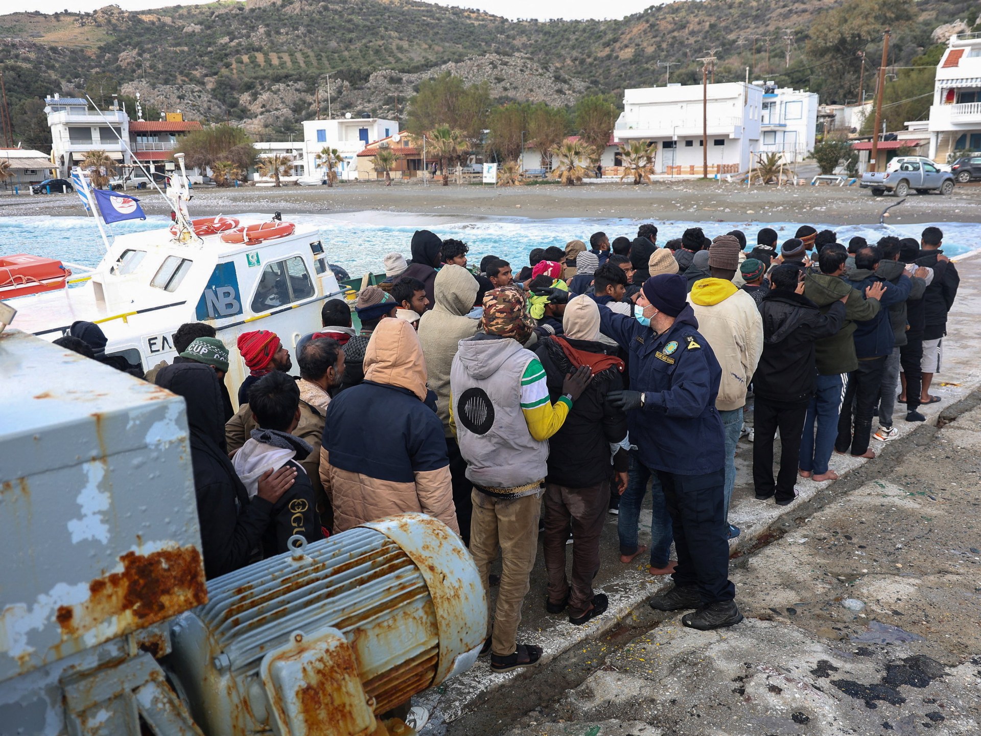 At least 22 migrants die off Greece after 6 days at sea