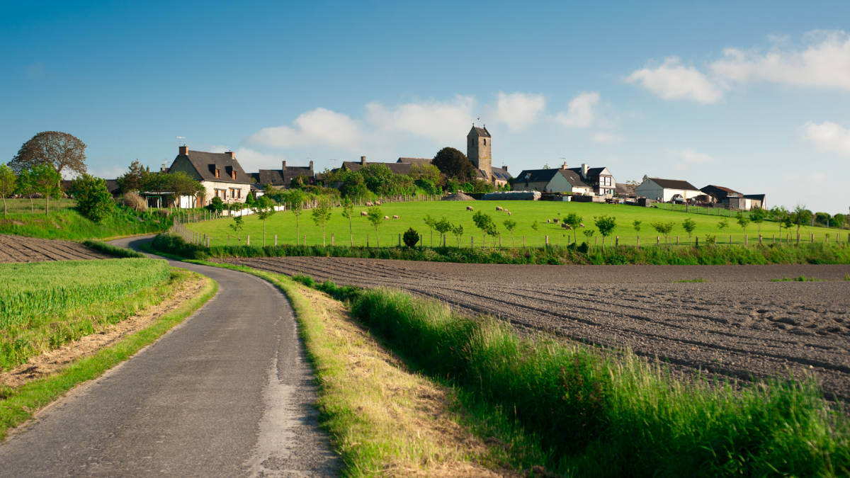 A Guide to Renting a Car in Normandy and Brittany, France