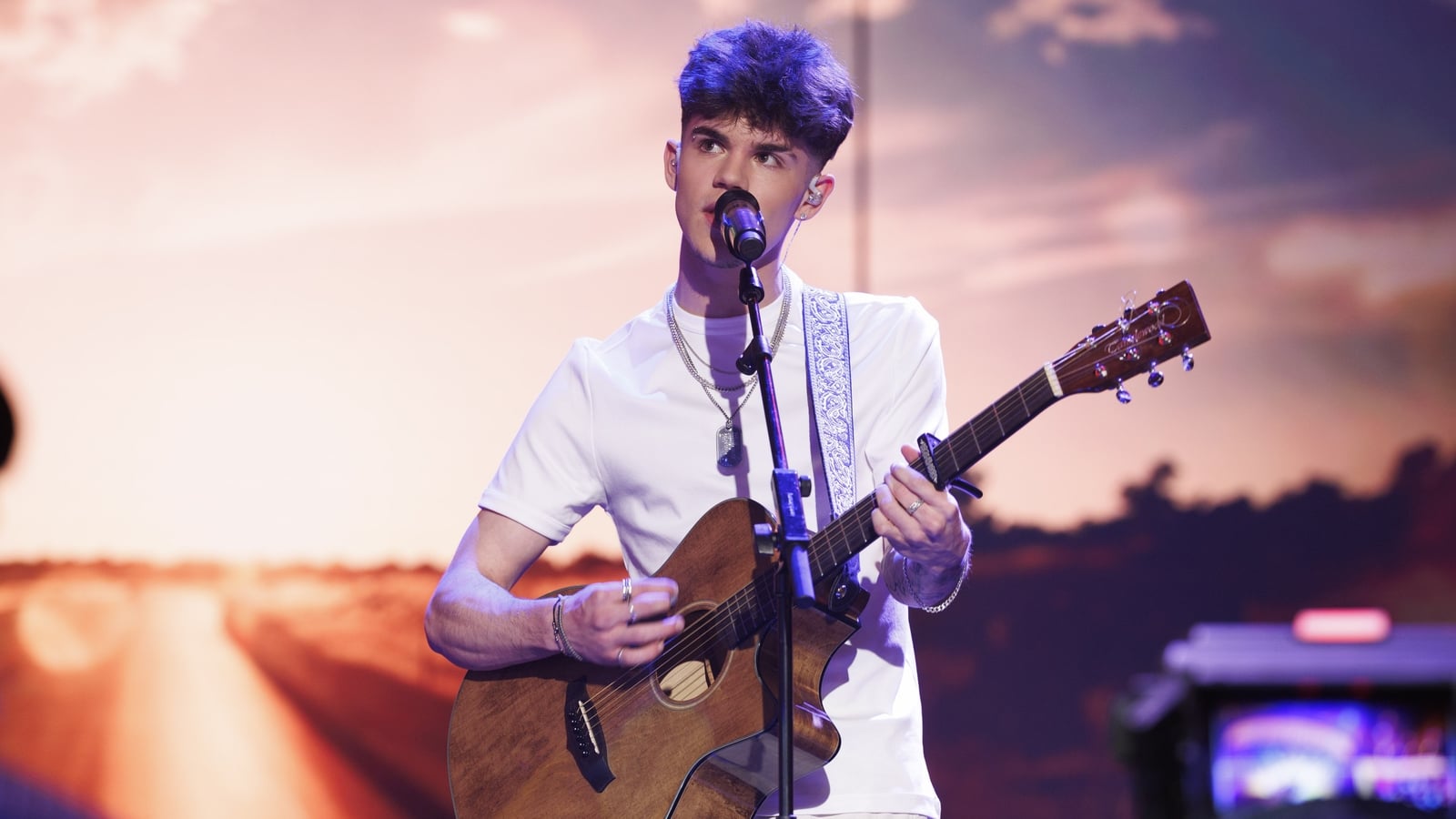 Jesse Sludds wins Late Late Show Opening Act