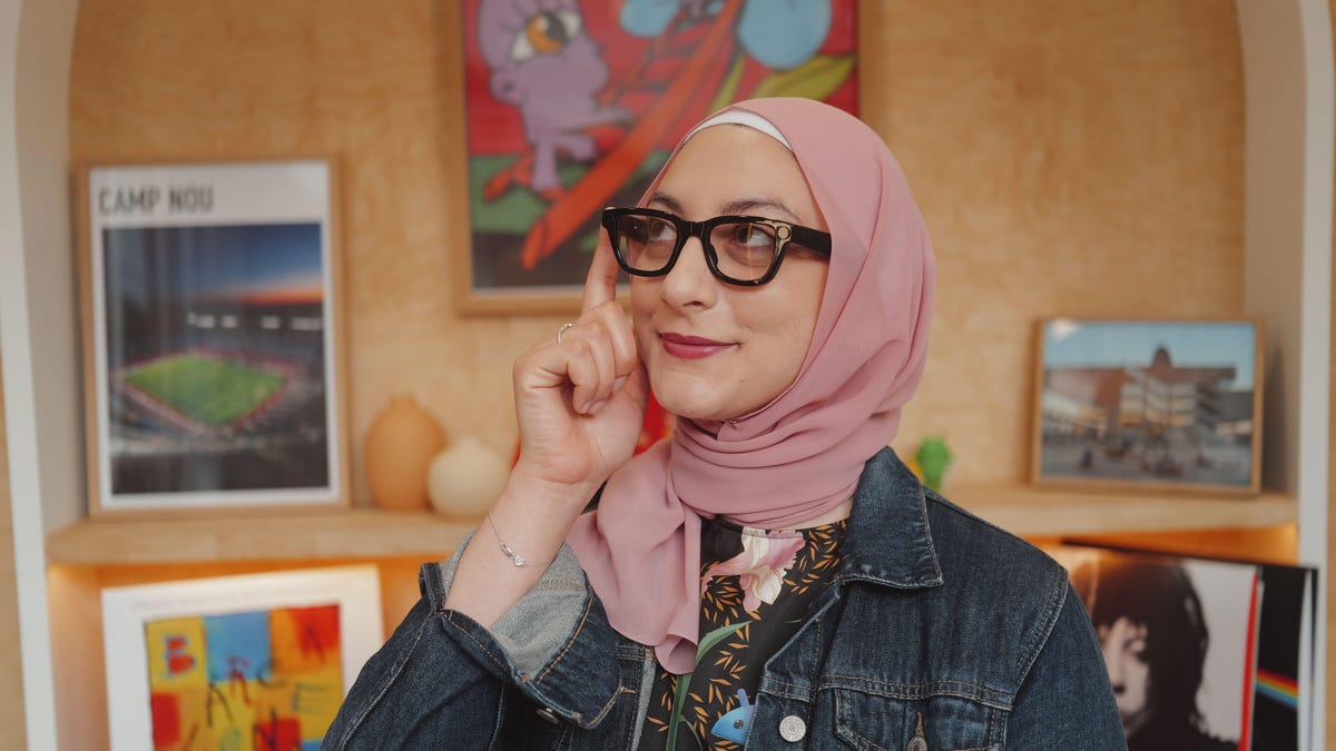 The Race for Fashion Smart Glasses Is On