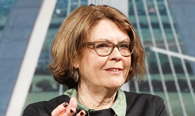 SMITH TACKLES ‘GRIPT’ HEAD ON