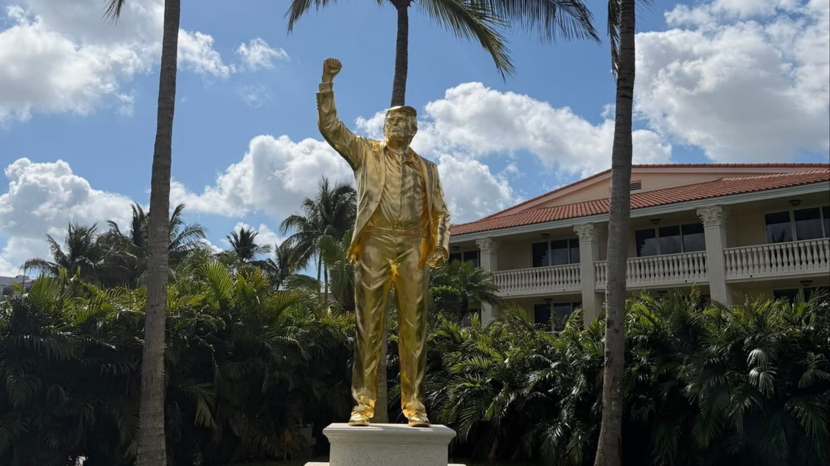 Donald Trump and PGA Tour reunite under gold statue at Doral