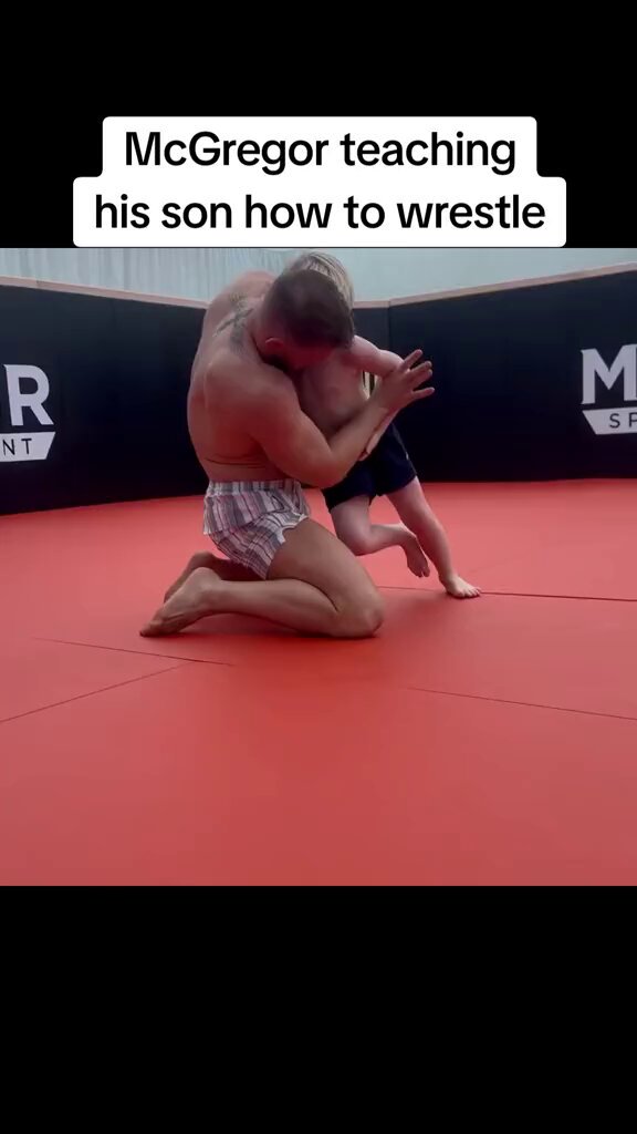 RT by @TheNotoriousMMA: Conor McGregor teaching his son how to wrestle ❤️ pic.
